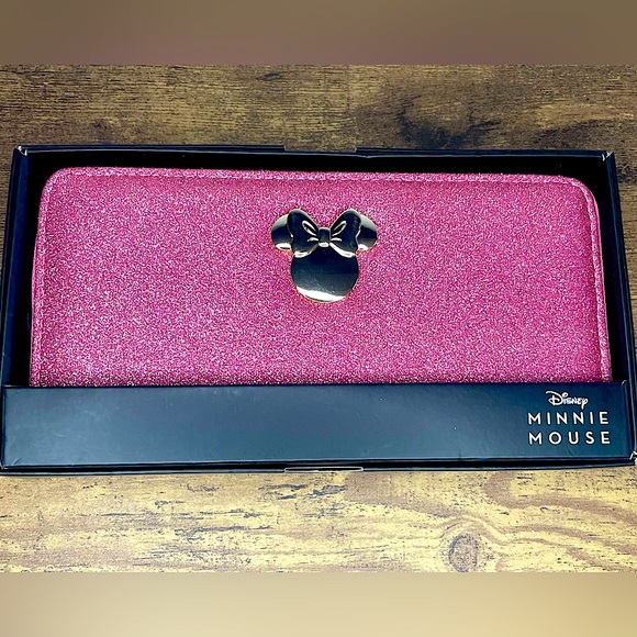 DISNEY BUNDLE MINNIE GLITTER WALLET & MINNIE EARRINGS - Picture 3 of 10